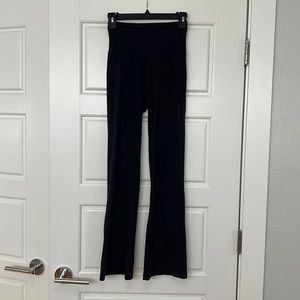 Lululemon Groove pant size 2 black (good condition)